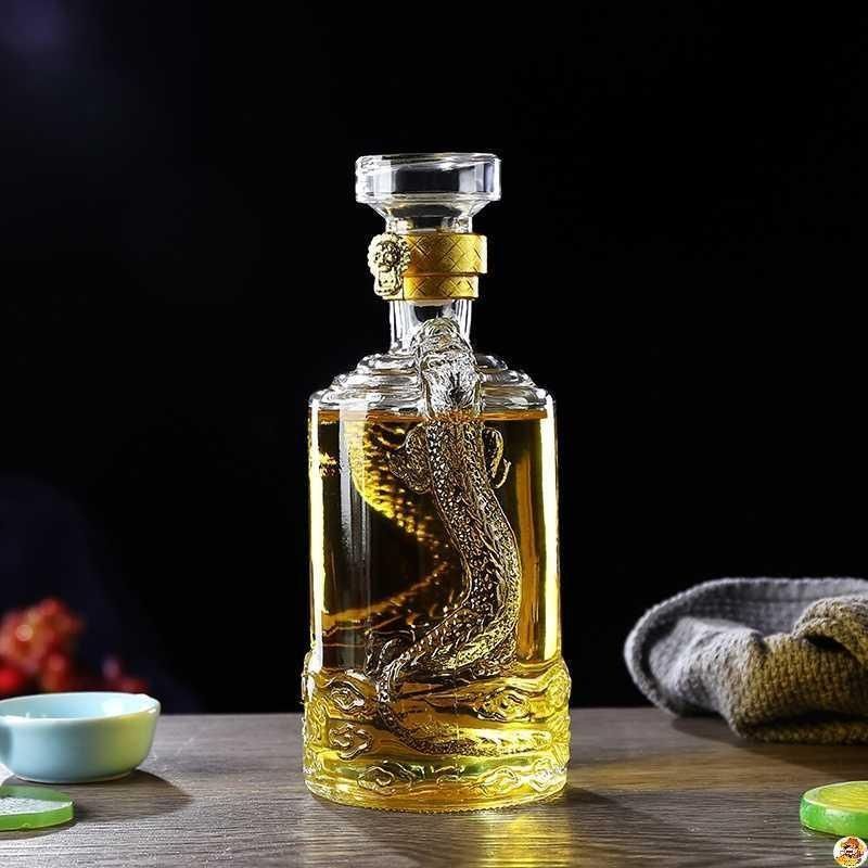 Wine Beer And Spirits - زجاجة ويسكي دائرية الشكل سعة 500