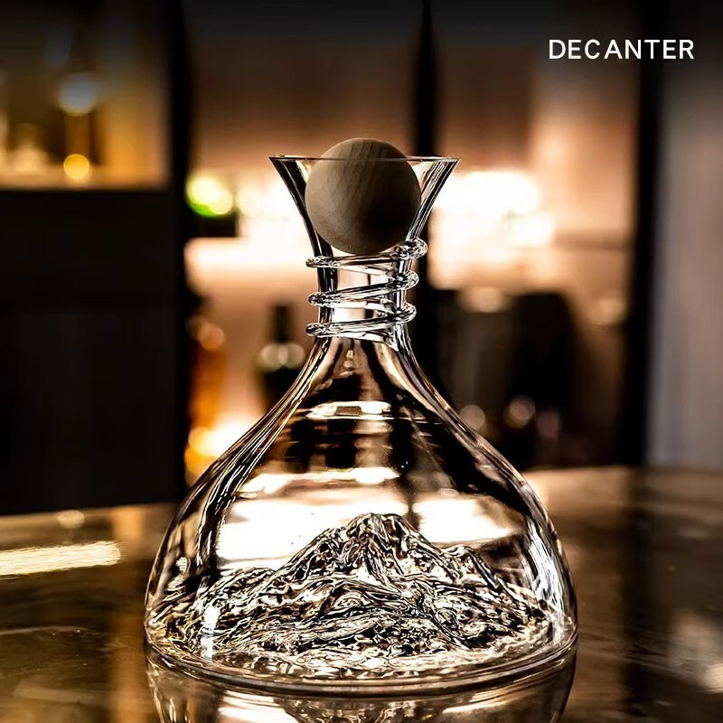 مجموعة كؤوس نبيذ على شكل جبل ج - مراجعة Decanter Aerator Set وسعره